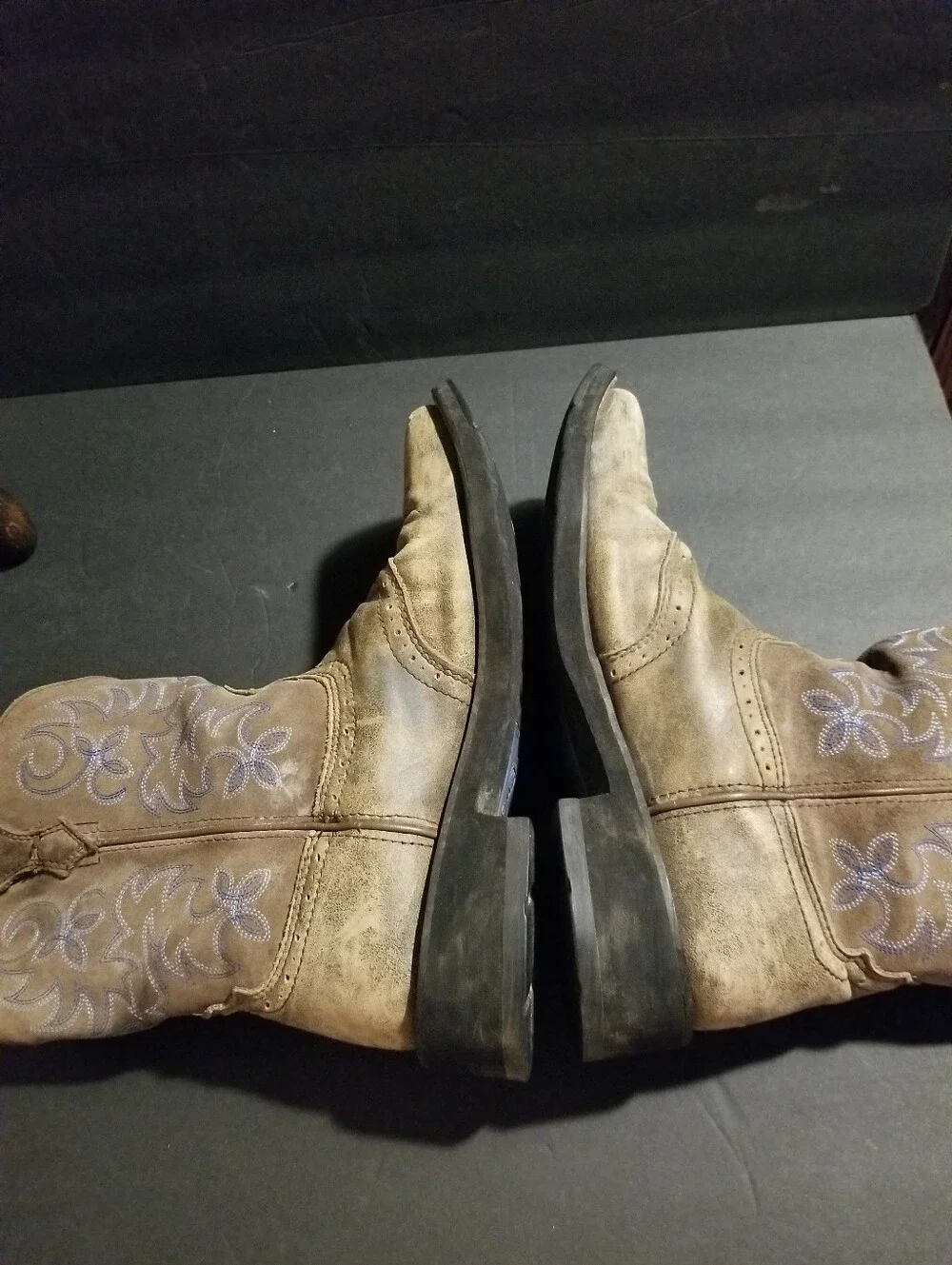 Ariat Fatboys Squaretoe Distressed Brown Blue Embroider Cowboy Western Boots 9B